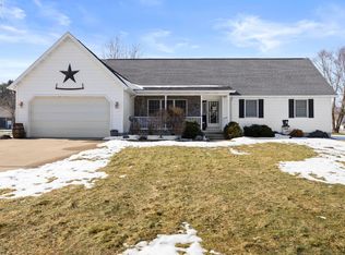 34 Cherdon Cir, Wakeman, OH 44889