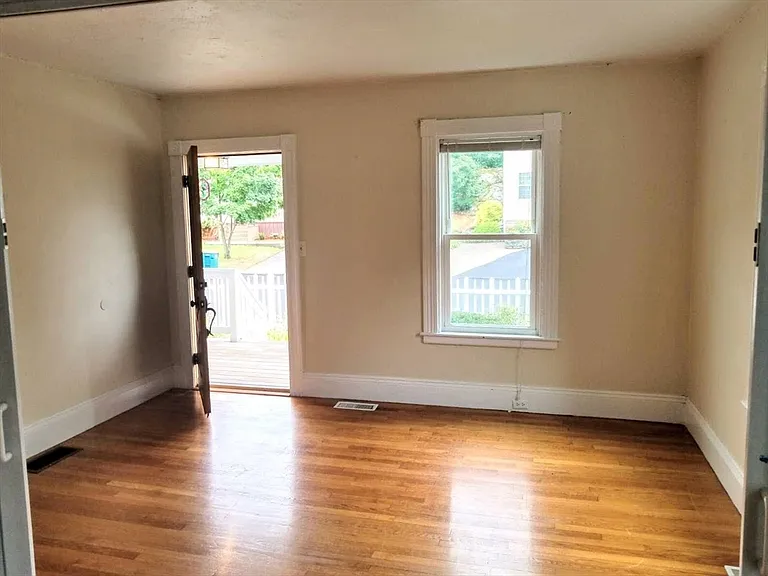 95 Temple St #1 — Photo 3