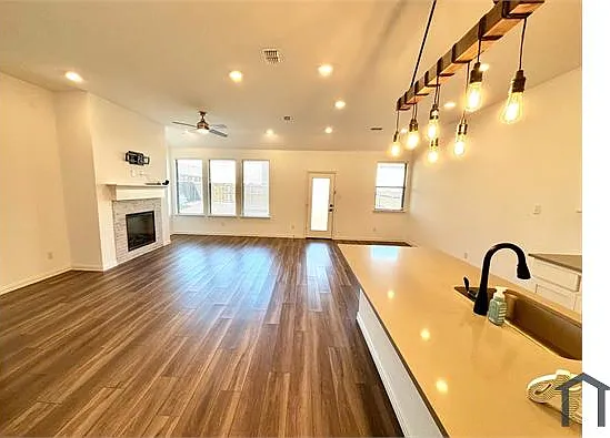 512 Virginia Way — Photo 8