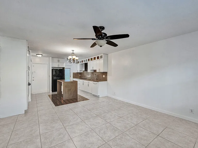 600 SE 2nd Ave #K2 — Photo 13