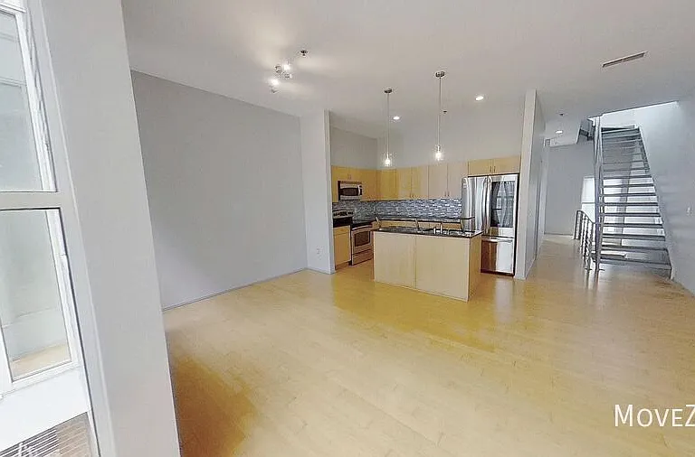 295 McDonald Ave — Photo 8