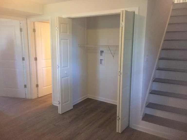 1806 Cheltenham Ln — Photo 13