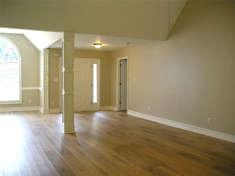 2830 The Terraces Way — Photo 5