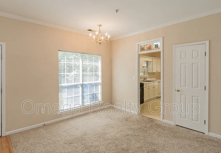 570 Treymoor Lake Cir — Photo 9