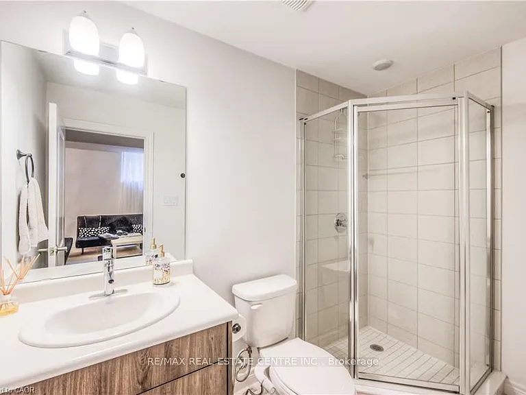 19 Baker Ln — Photo 23