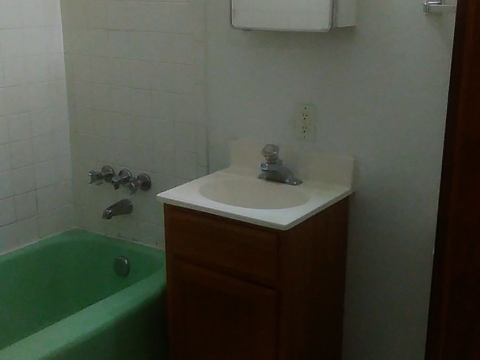 inner unit bathroom