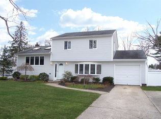 700 Locust Ave, Bohemia, NY 11716