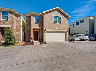 3704 Main Poplar Dr, Houston, TX 77025