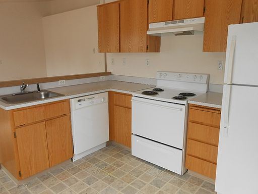 2nd image of 130 SE 105th Ave APT H2