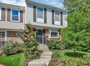 6926 Woodstream Ter, Lanham, MD 20706