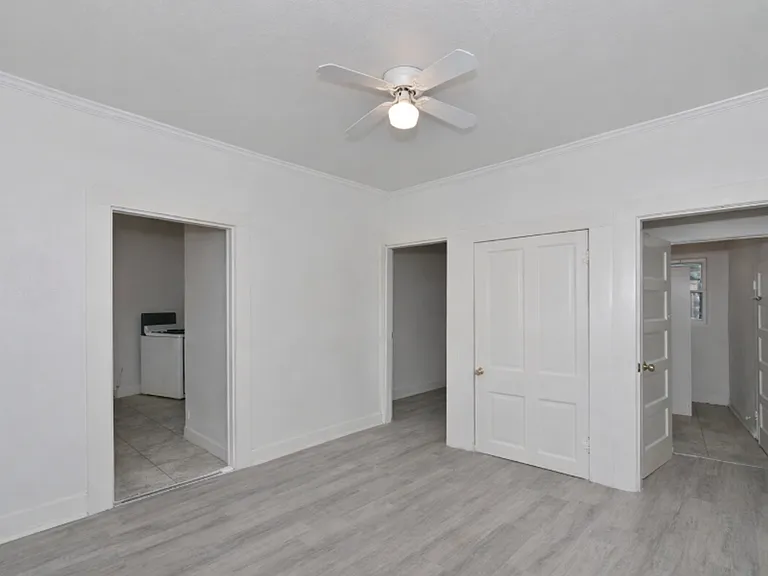 113 S Olive — Photo 5