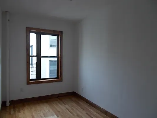 Building Photo 3