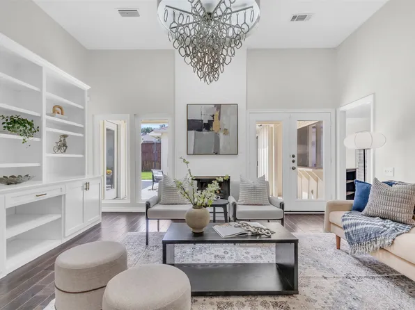 1600 Railhead Pl, Carrollton, TX 75007