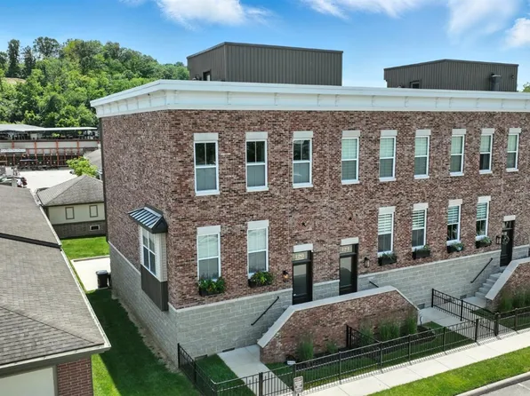 126 Broadway St, Loveland, OH 45140