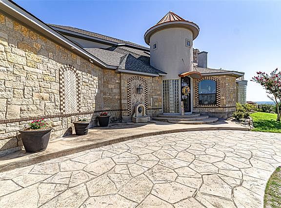 4th image of 7365 Golf Club Dr