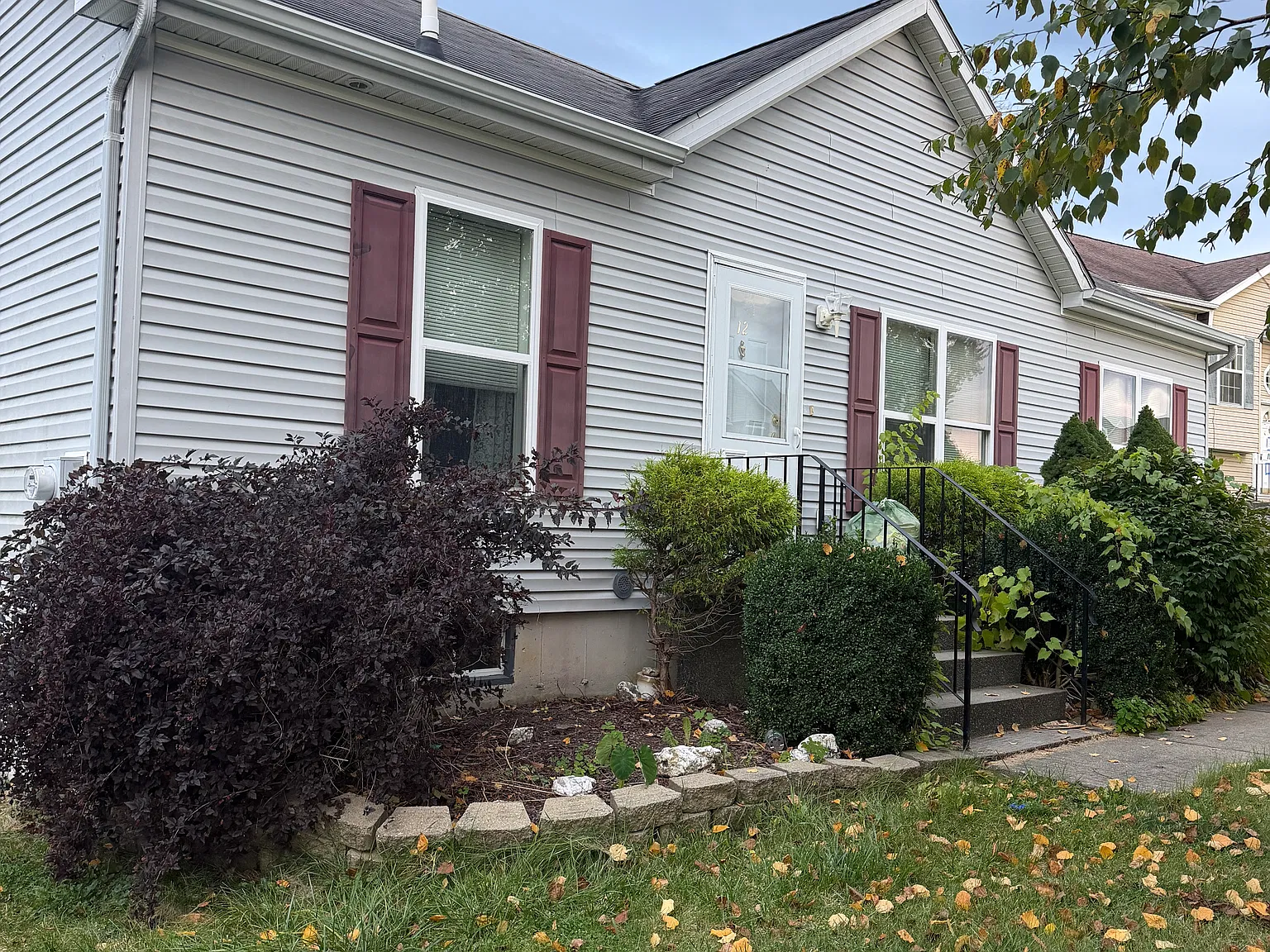 3 bed, 1120 sqft, $1,800 — Photo 2