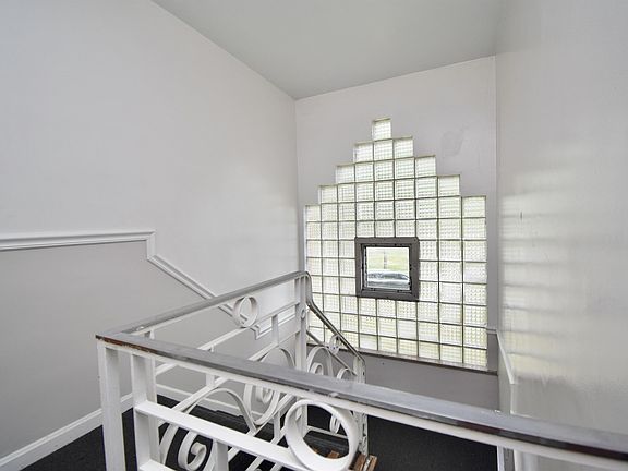 5th image of 6142 Dryden Ave #4
