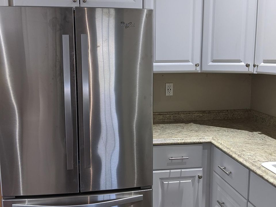 1st image of 706 NE 15th St