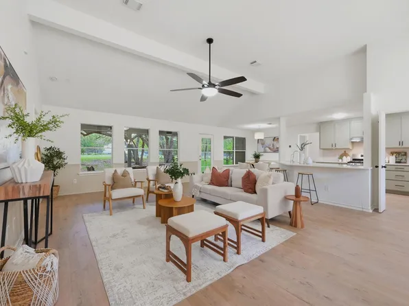 375 Rhodes Ln, Wimberley, TX 78676