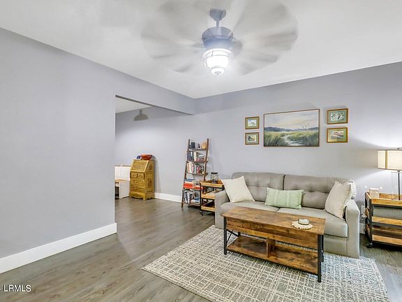 5th image of 15 Tucker Avenue