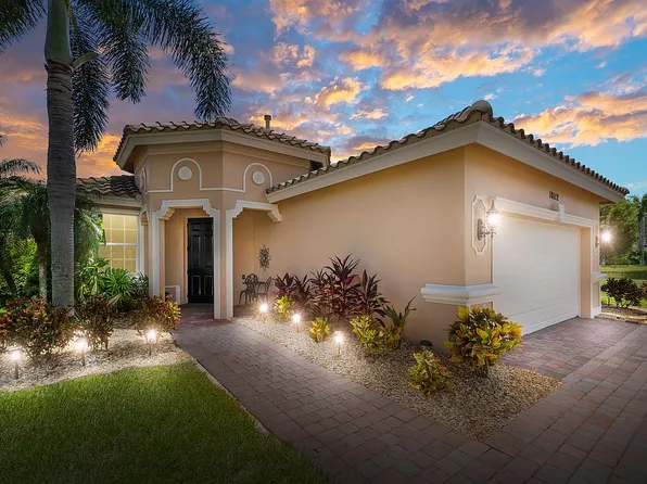 10112 SW Oak Tree Cir, Port Saint Lucie, FL 34987