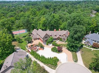 7883 Chestershire Dr, West Chester, OH 45241