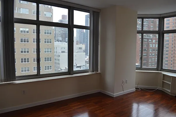 Rented by Peter Ashe | media 23