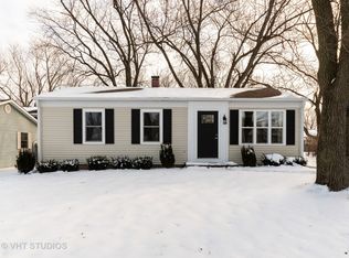 241 Navajo Trl, Buffalo Grove, IL 60089