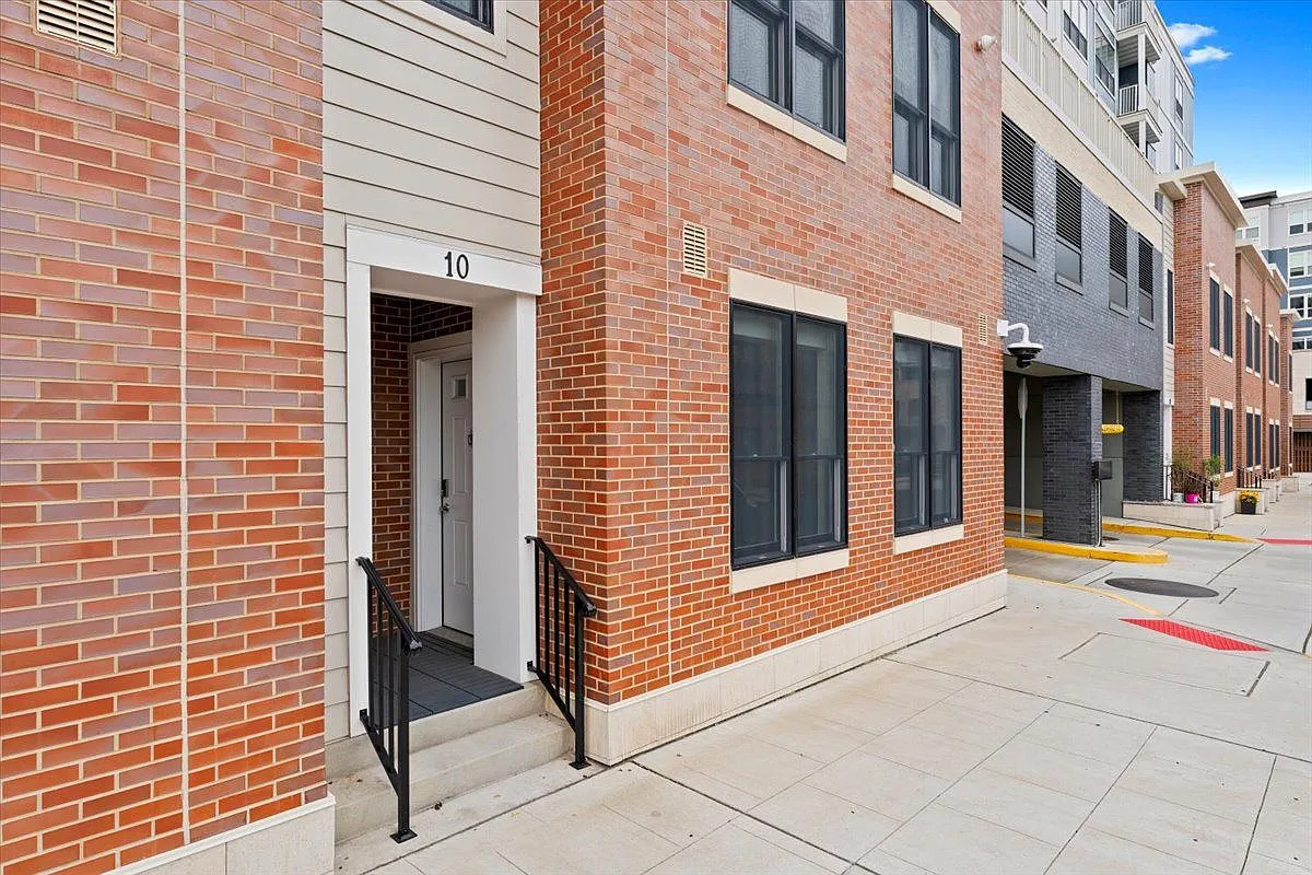 10 Ward St — Photo 3