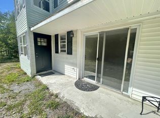 5 Frances Dr, Hopewell Junction, NY 12533