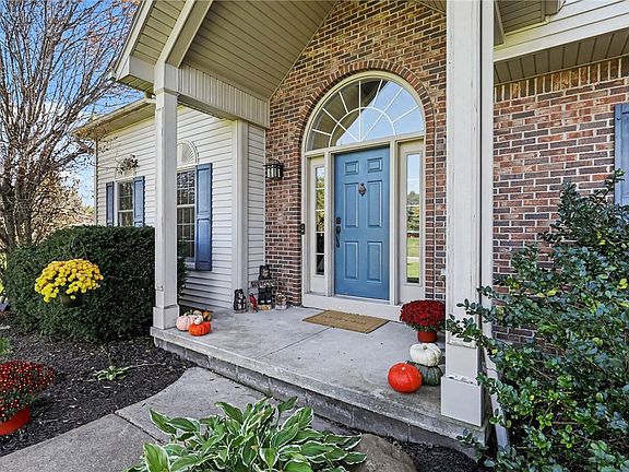 3rd image of 517 Willowgate Dr