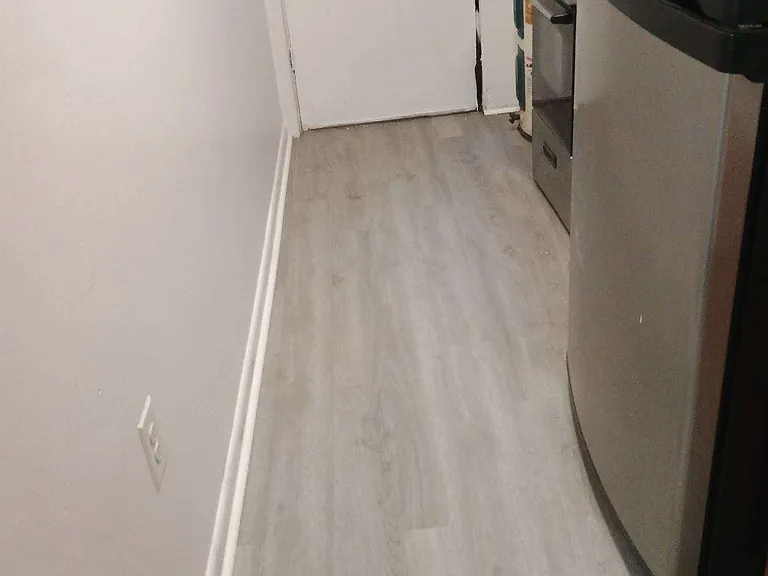 427X Edson Pl NE #6 — Photo 3