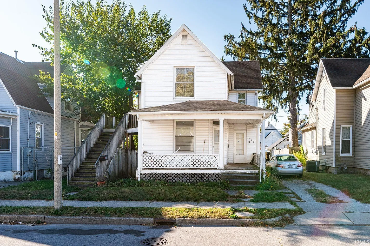 608 Anderson Ave photo 1