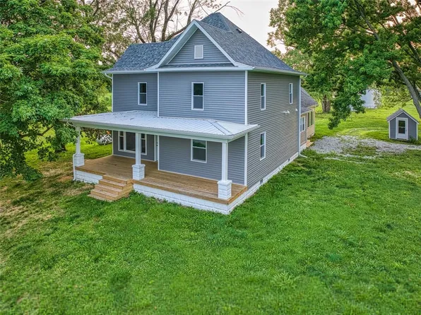 771 State Route 130, Greenup, IL 62428