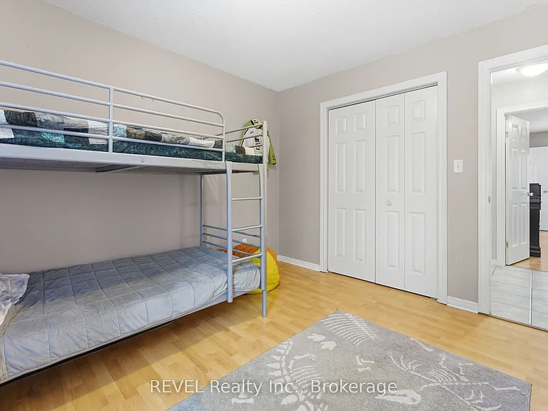 5 Barbara Ave — Photo 37