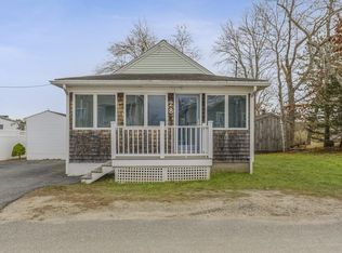 28 Washington Dr, Wareham, MA 02571