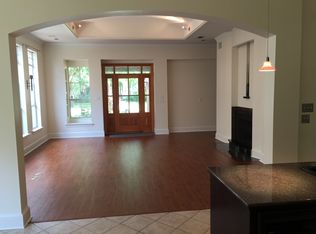 8681 E Cypress Point Ct, Baton Rouge, LA 70809