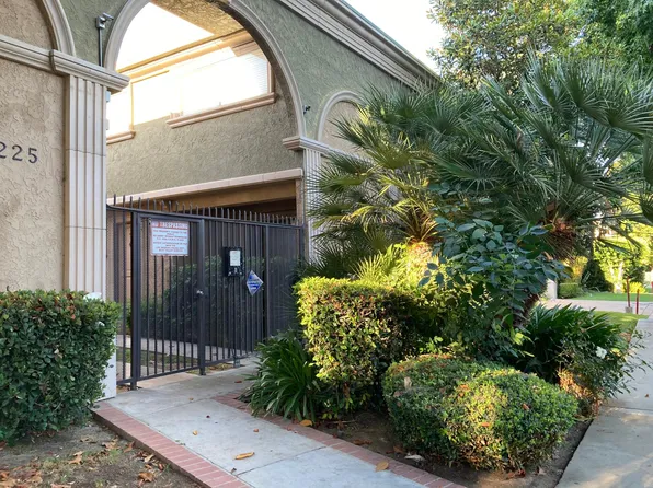 20225 Cohasset St Unit 8, Winnetka, CA 91306