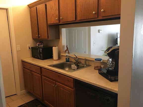 5th image of 9 Sussex Pl #9