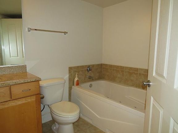 5th image of 414 Water St Unit 1709