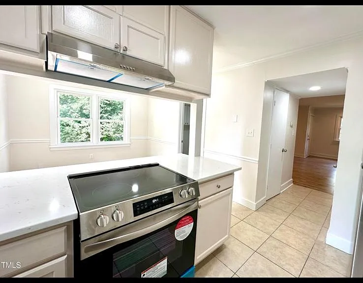 117 Chatham Woods Dr — Photo 5