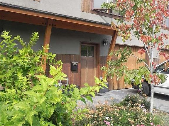 3rd image of 807 Worden Ave
