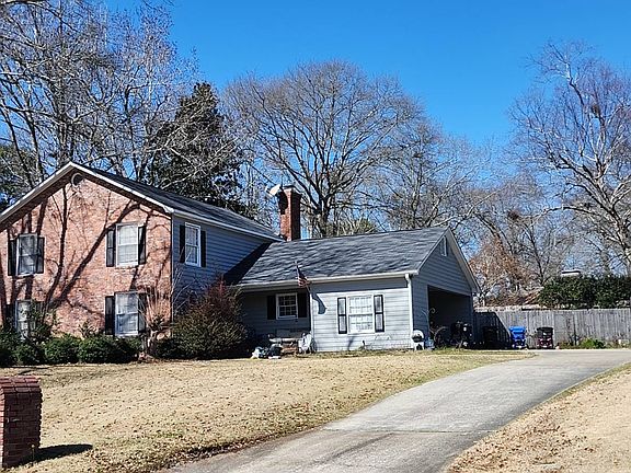 3rd image of 5225 Pine Needle Dr