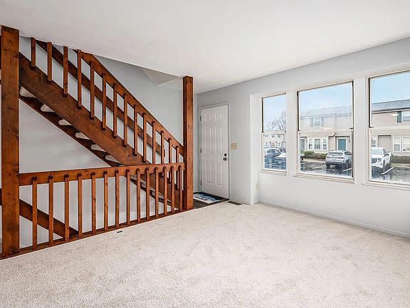 3rd image of 7792 Barkwood Dr