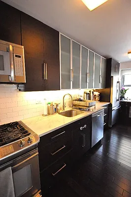 Rented by Camelot Realty Group | media 21