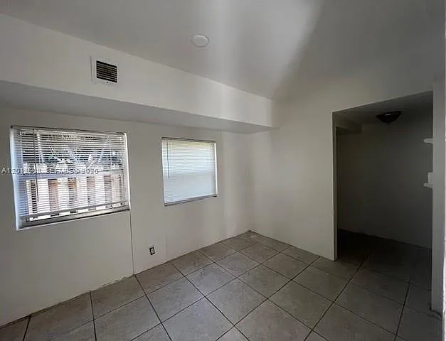 4548 SW 33rd Ave #M — Photo 14