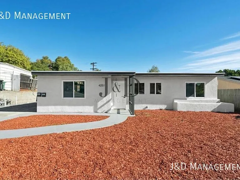 4251 College Ave — Photo 16