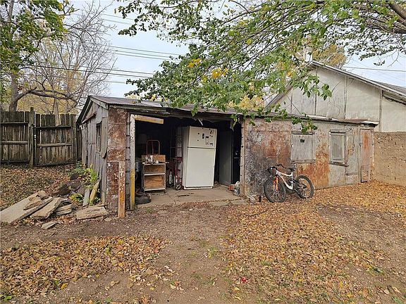 5th image of 327 E 2nd Ave