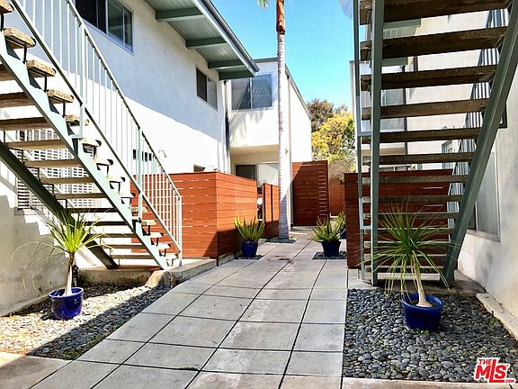 3rd image of 2621 6th St APT 3