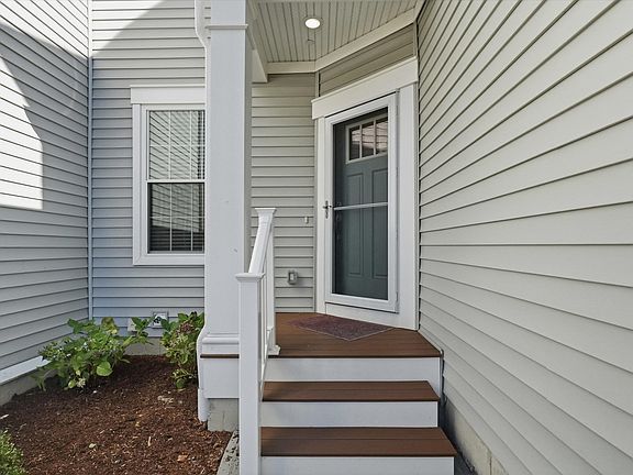 3rd image of 72 Shannon Way #72